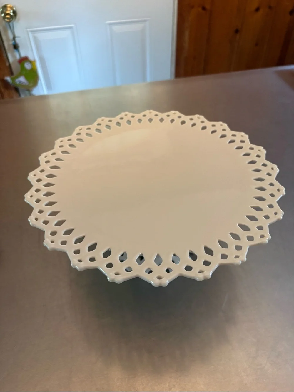 Lattice-Edge Ceramic Pedestal Cake Stand -Cream color